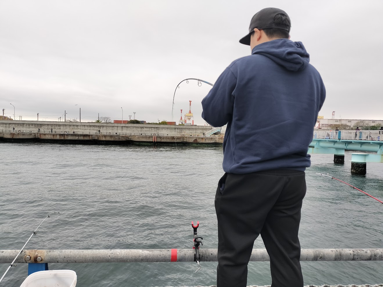 子供と本牧海釣り施設